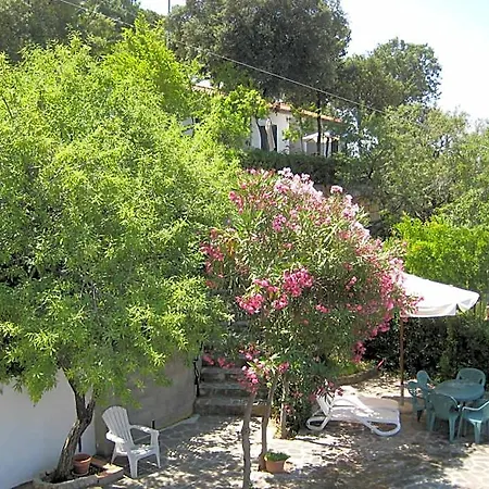Mandel By Mandel Club Aparthotel 4*